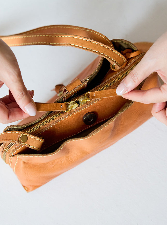 zucchero 本革ショルダーバッグ 40080