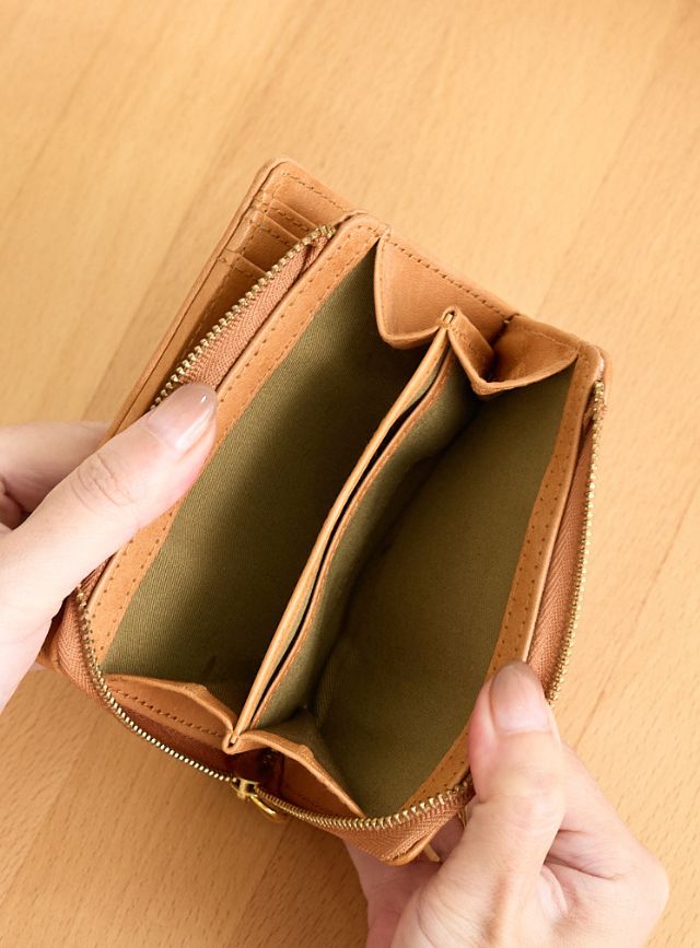 zucchero 本革 ミドル折財布 40200